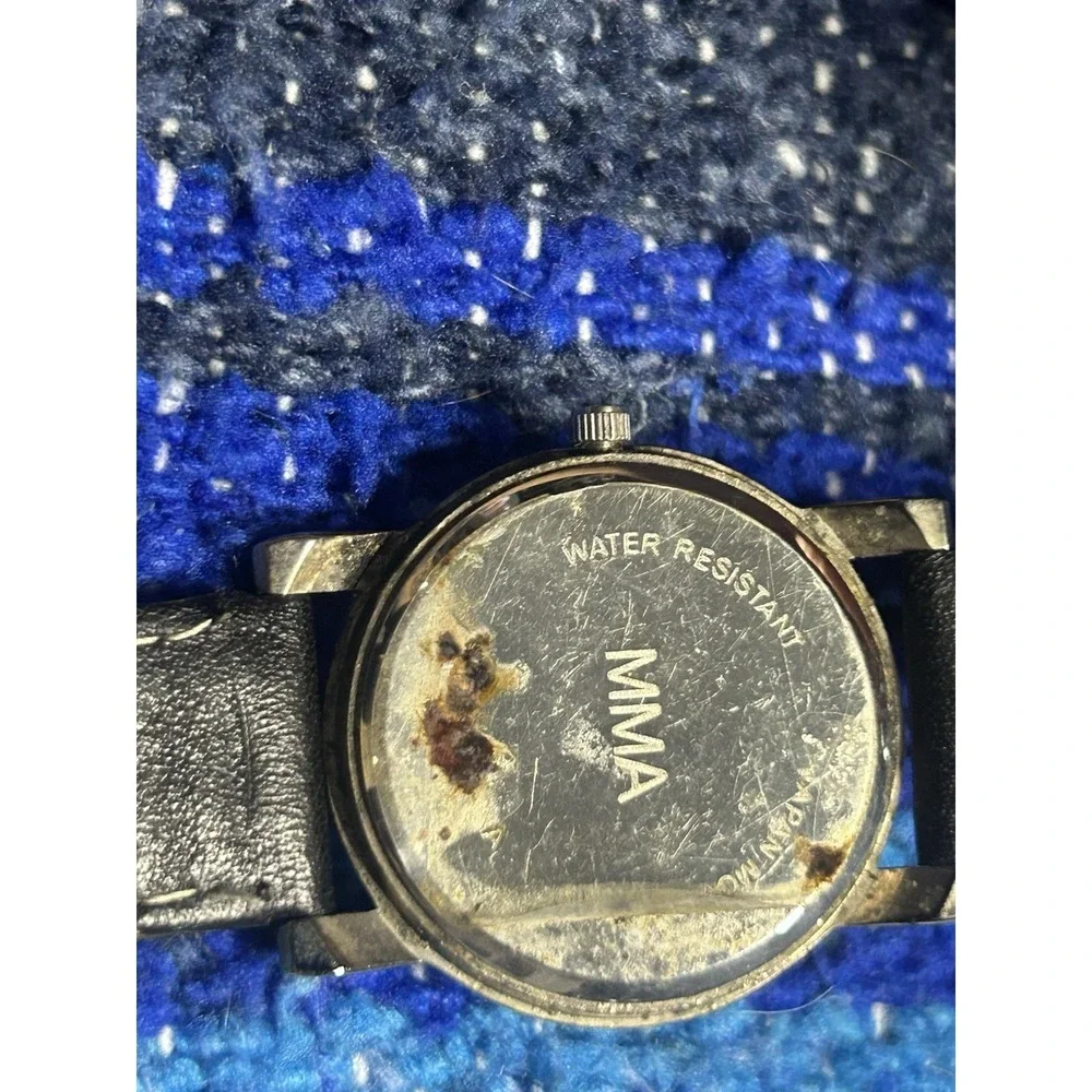 VTG The Metropolitan Museum of Art MMA Color Wheel Rainbow Quartz Watch No Tick